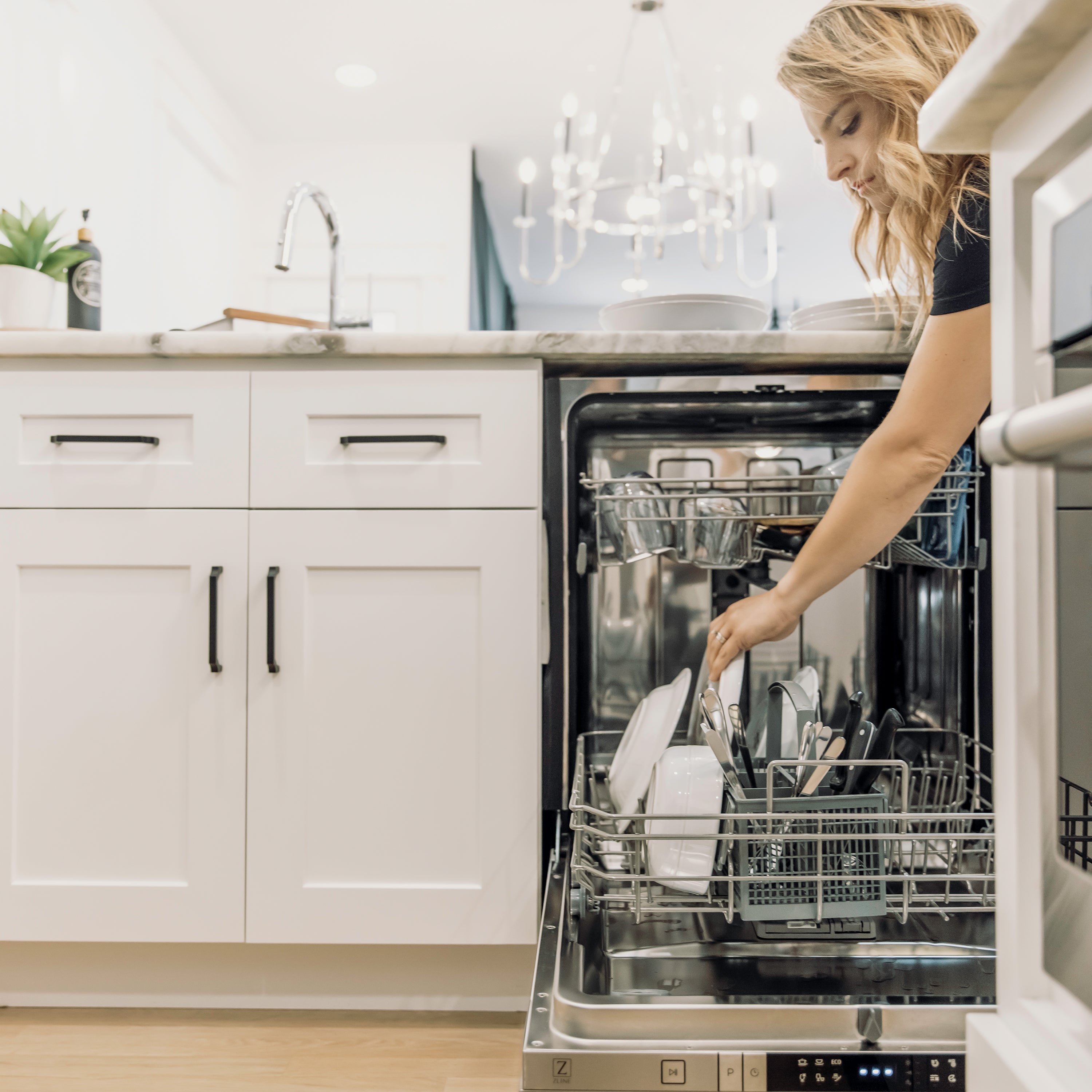 ZLINE 24" Top Control Built-In Dishwasher with Satin Stainless Steel Panel and Stainless Steel Tub with Modern Style Handle, 52dBa, DW-SN-24