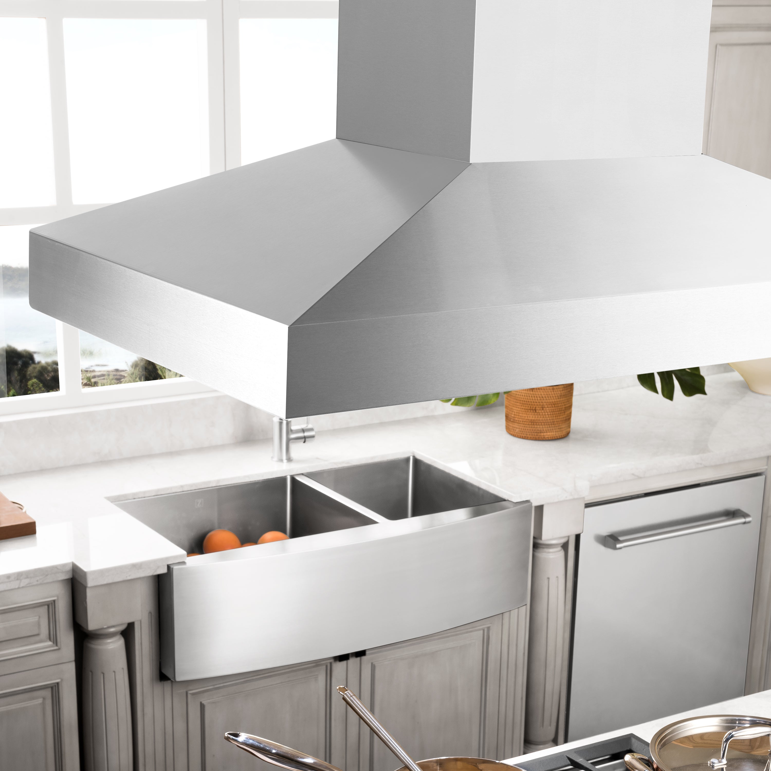 ZLINE 42" Island Mount Range Hood 400 CFM Stainless Steel CrownSound Bluetooth Speakers (KL3iCRN-BT-42)