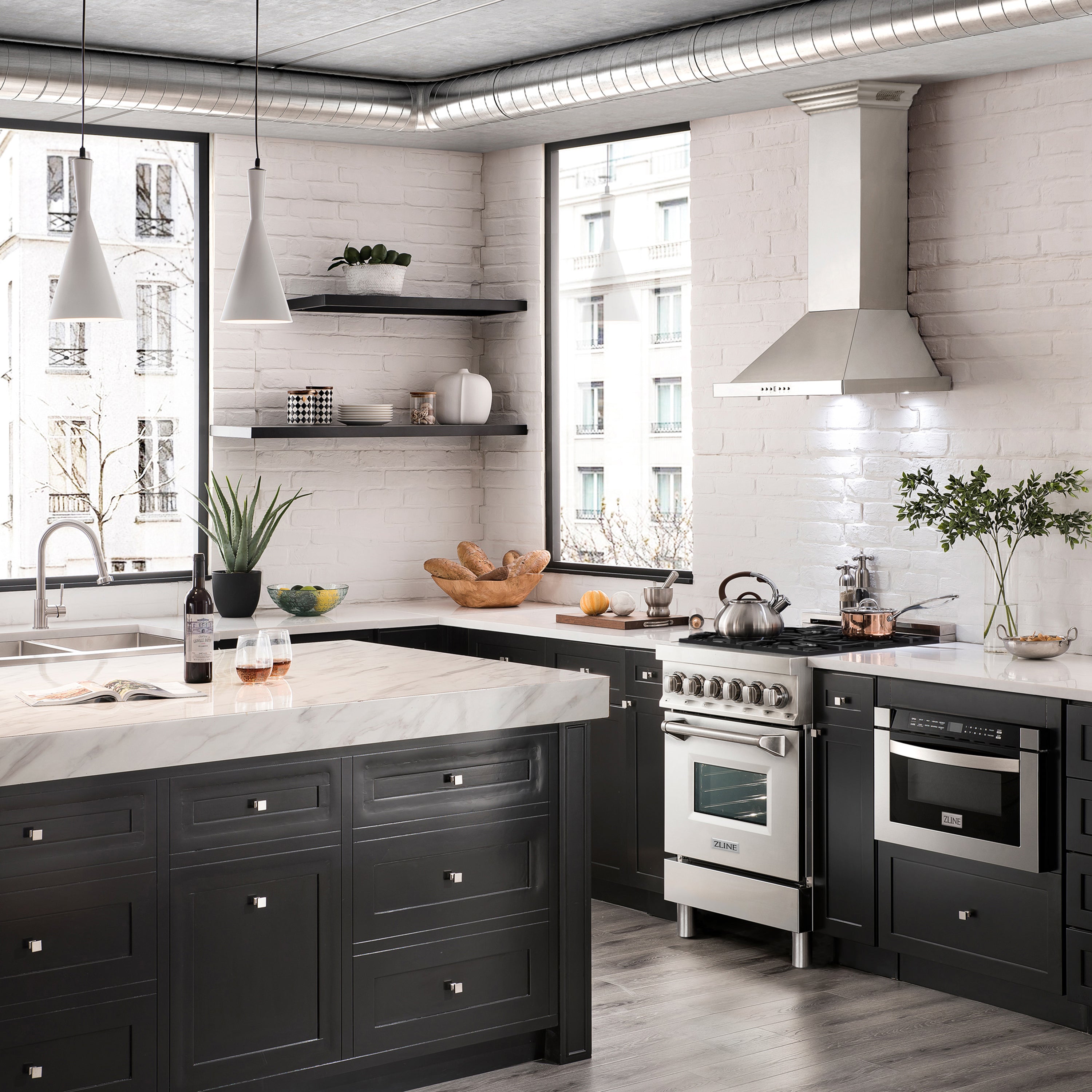 ZLINE 24 in. Dual Fuel Freestanding Range with Gas Burners and Electric Oven in Stainless Steel (RA24)