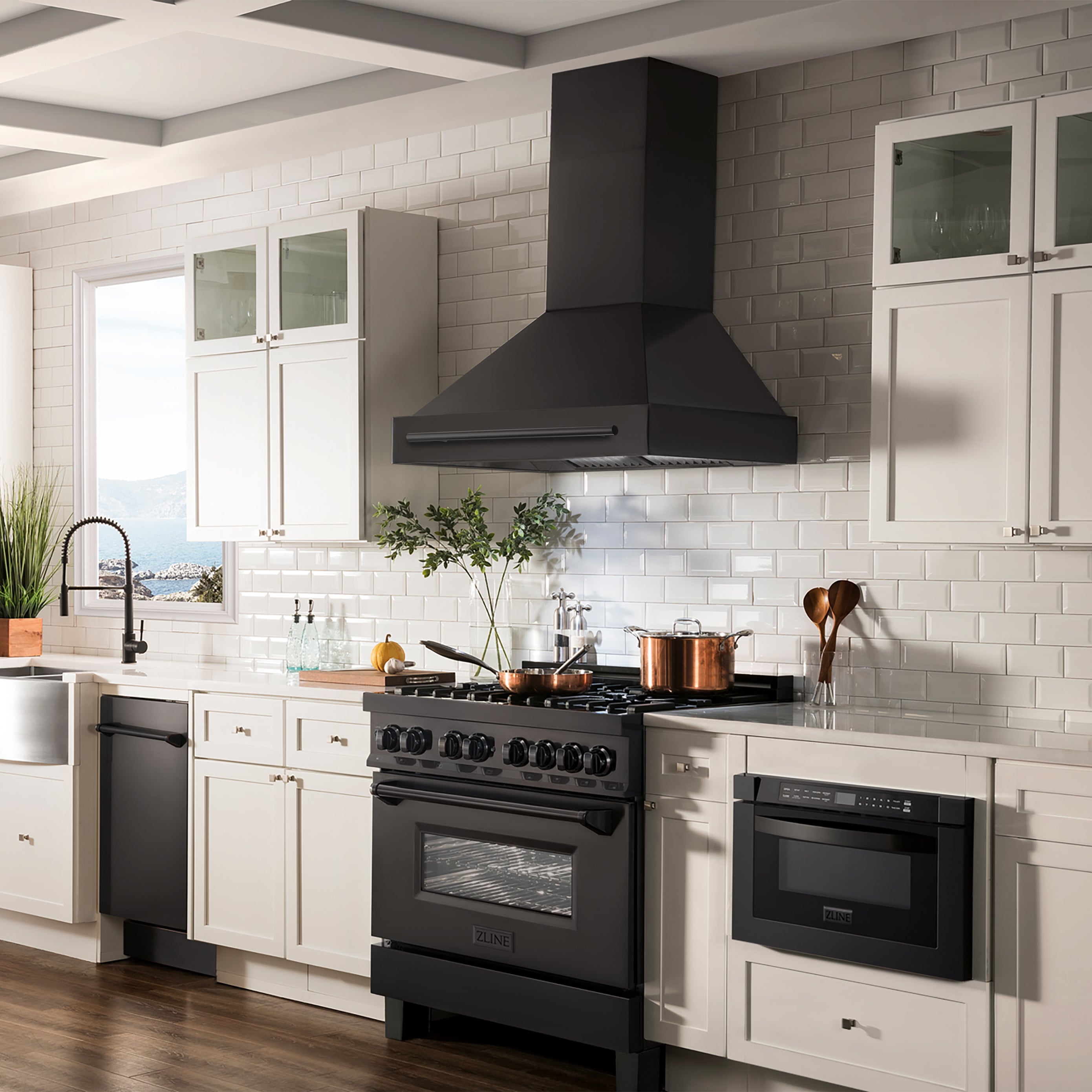 ZLINE 30 in. Range Hood Black Stainless Steel with Black Stainless Steel Handle (BS655-30-BS)
