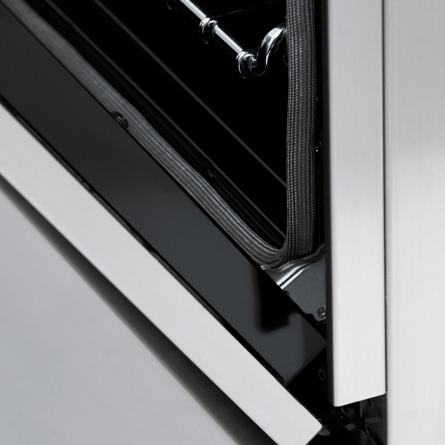 ZLINE Autograph Edition 30 in. Dual Fuel Range, 4.0 cu. ft. Electric Convection Oven, Stainless Steel with Gold Accents (RAZ-30-G)