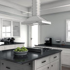 ZLINE Appliance Package - 30" Rangetop With 4 Gas Burners, Range Hood In Stainless Steel, 2KP-RTRH30